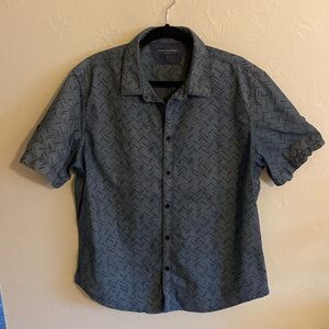 Men’s Calvin Klein Shirt - XL